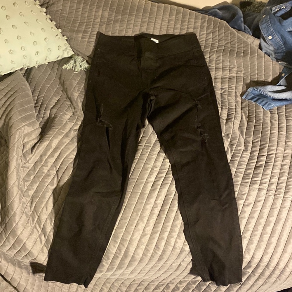 Old Navy brand new Rockstar Super Skinny Jeggings. Worn only a couple of times.